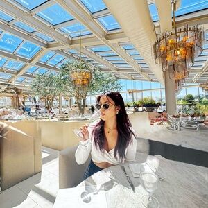 Meet your Posher, Blue